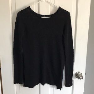 American Eagle Light Sweater/Shirt